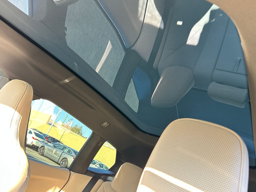 Thumbnail: 2026 BMW iX - 16