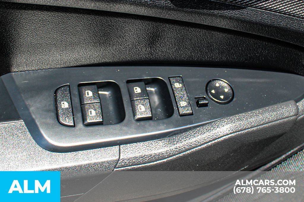 Used 2025 Black Kia LX image 39