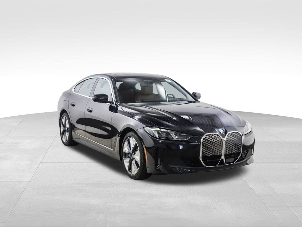 Thumbnail: 2025 BMW i4 - 7