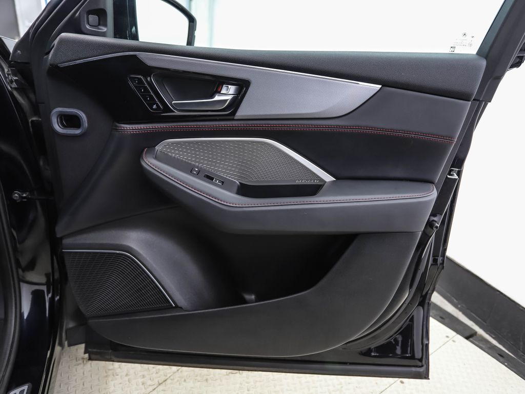 Thumbnail: 2023 Acura MDX - 30