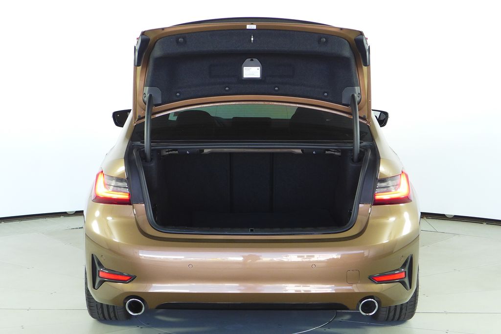 Thumbnail: 2019 BMW 3 Series - 10