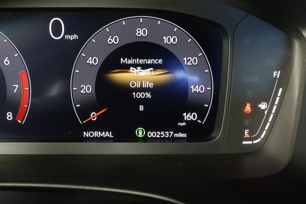 Thumbnail: 2025 Acura Integra - 17