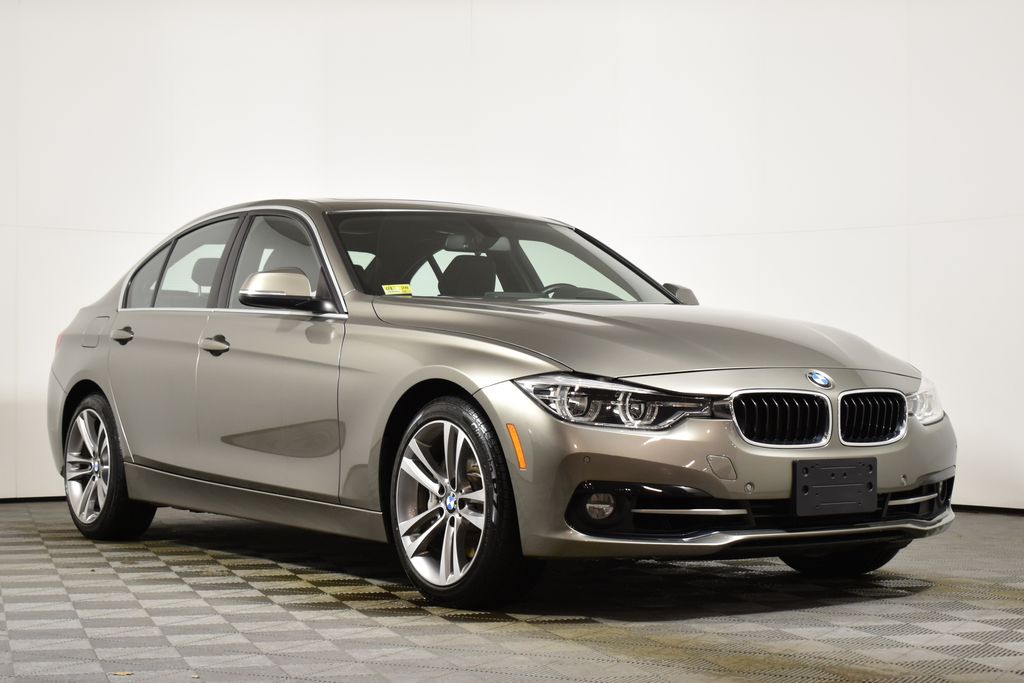 Thumbnail: 2016 BMW 3 Series - 9