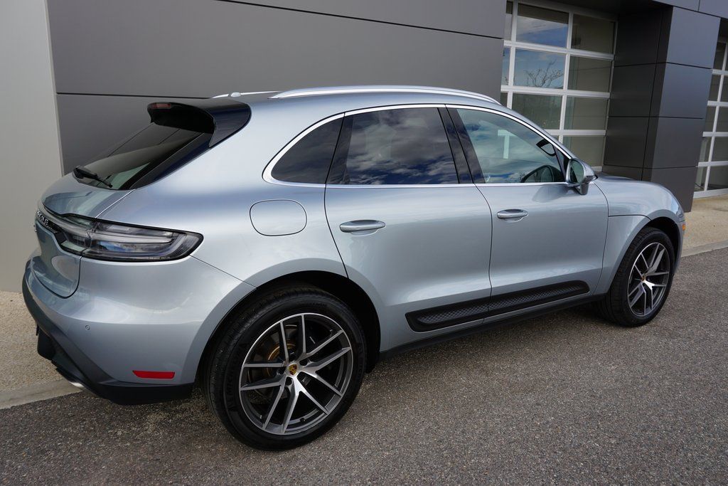 2022 Porsche Macan Base 4