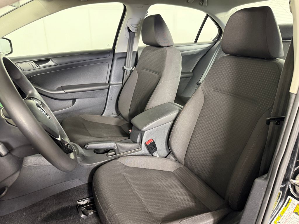 Used 2015 Black Volkswagen 2.0L S image 18