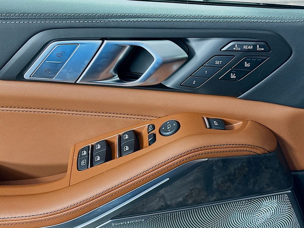 Thumbnail: 2027 BMW X7 - 20
