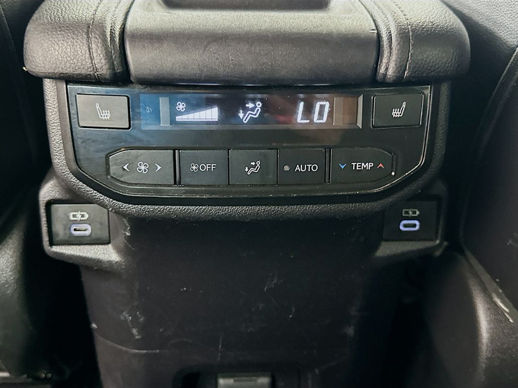 Thumbnail: 2024 Toyota Grand Highlander - 26