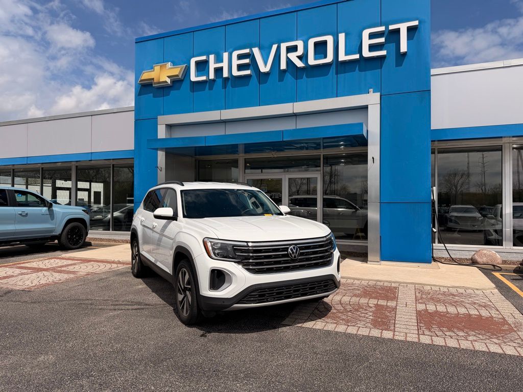 2024 Volkswagen Atlas 2.0T SE w/Tech 4MOTION's photo
