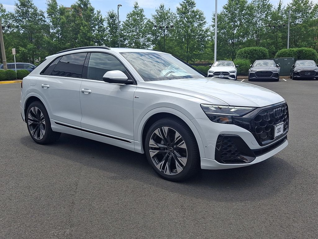 Thumbnail: 2026 Audi Q8 - 2