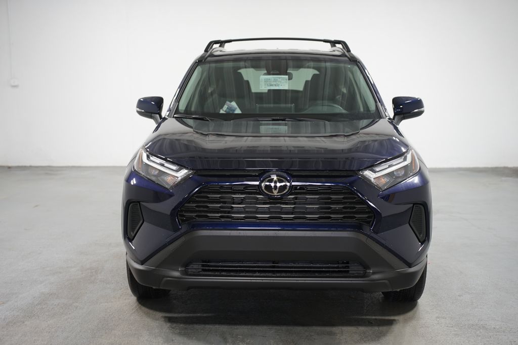 2025 Toyota RAV4 XLE 2