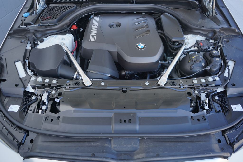 Thumbnail: 2025 BMW 5 Series - 22