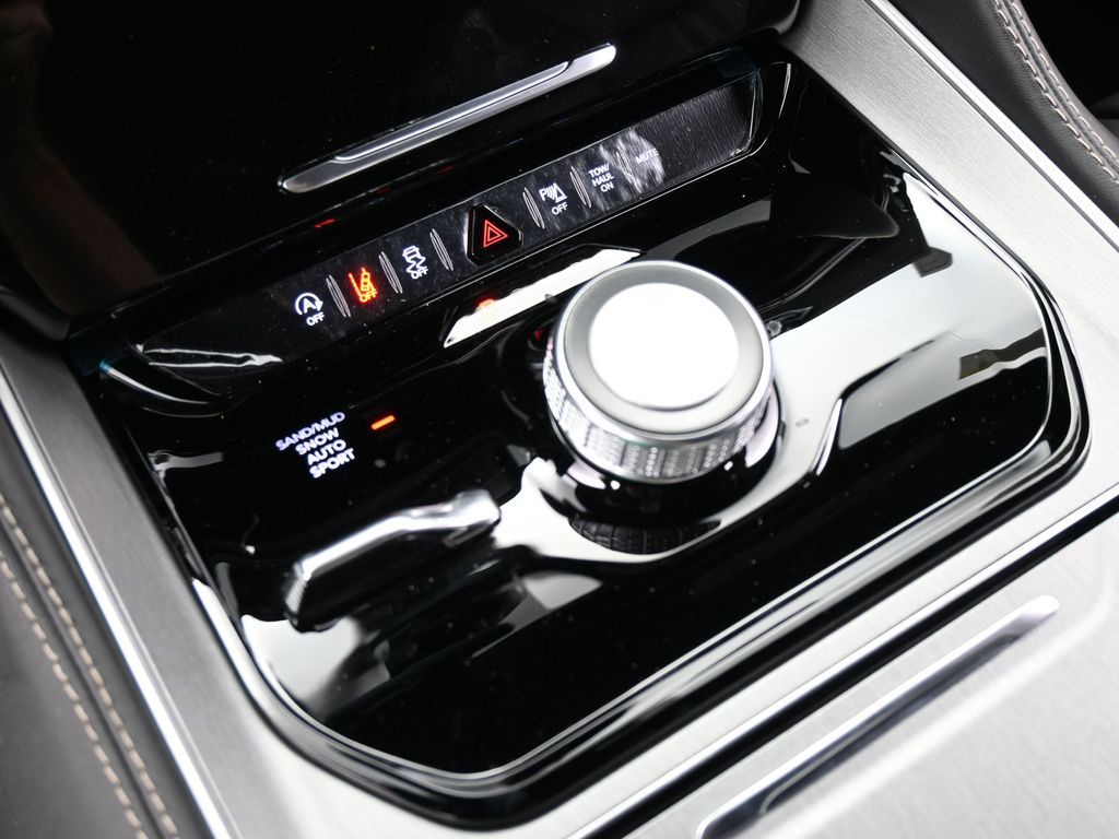 New 2026 High Gloss Black Jeep Limited image 24