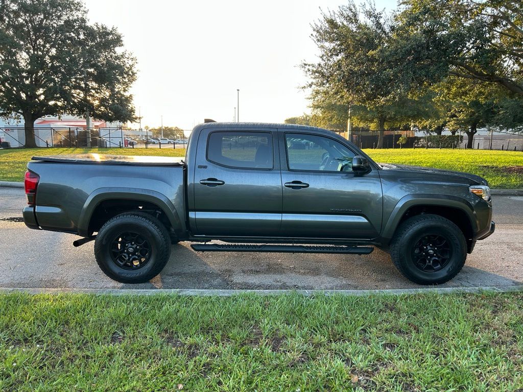 Thumbnail: 2022 Toyota Tacoma - 6