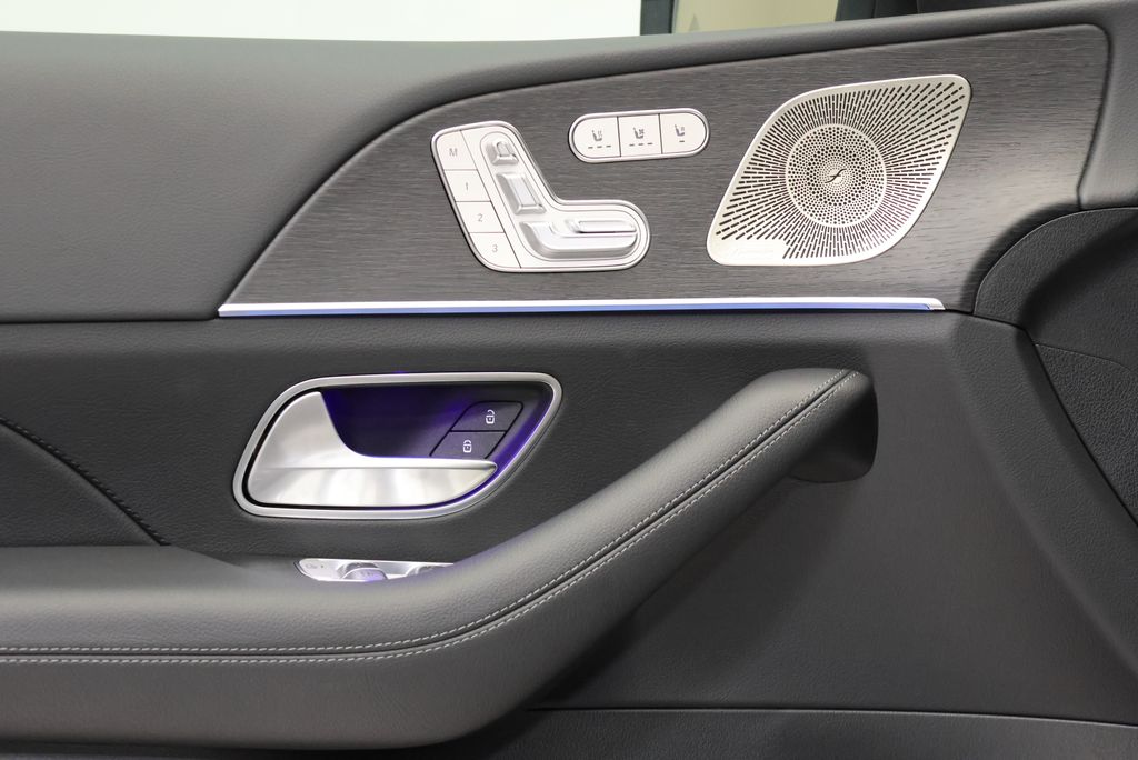 Thumbnail: 2026 Mercedes-Benz GLE - 32