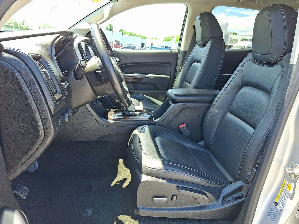 2017 GMC Canyon — photo 14