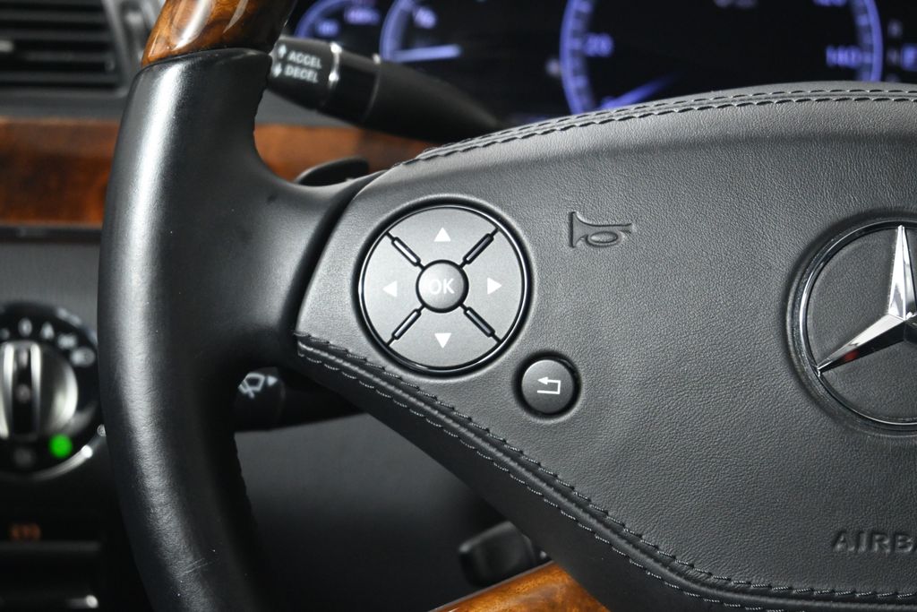 2010 Mercedes-Benz S-Class S 550 17