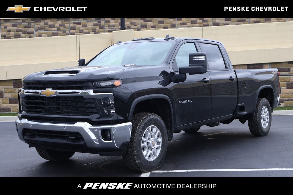Thumbnail: 2026 Chevrolet Silverado 3500 - 1