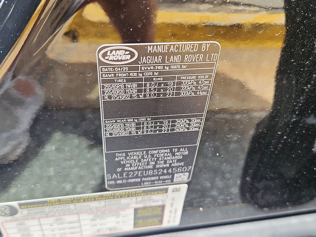 2025 Land Rover Defender 110 10