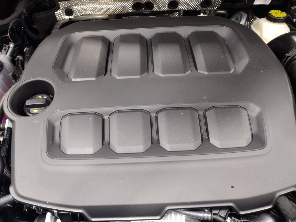 2025 Volkswagen Tiguan S photo 2