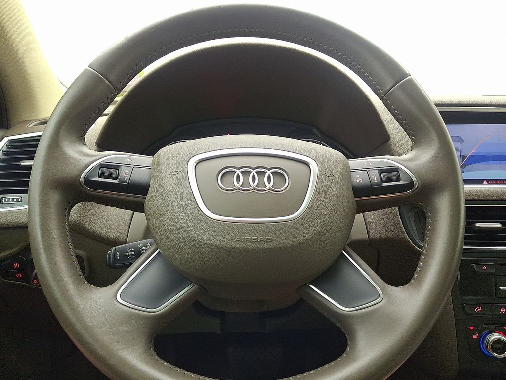 Thumbnail: 2013 Audi Q5 - 22