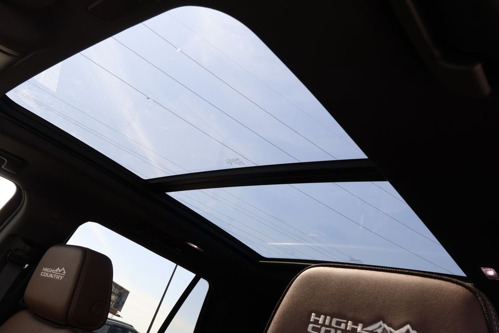 2025 Chevrolet Tahoe High Country 15