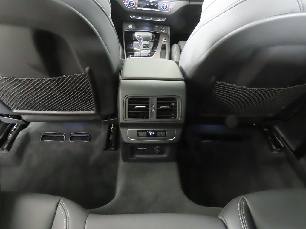 Thumbnail: 2025 Audi Q5 - 26