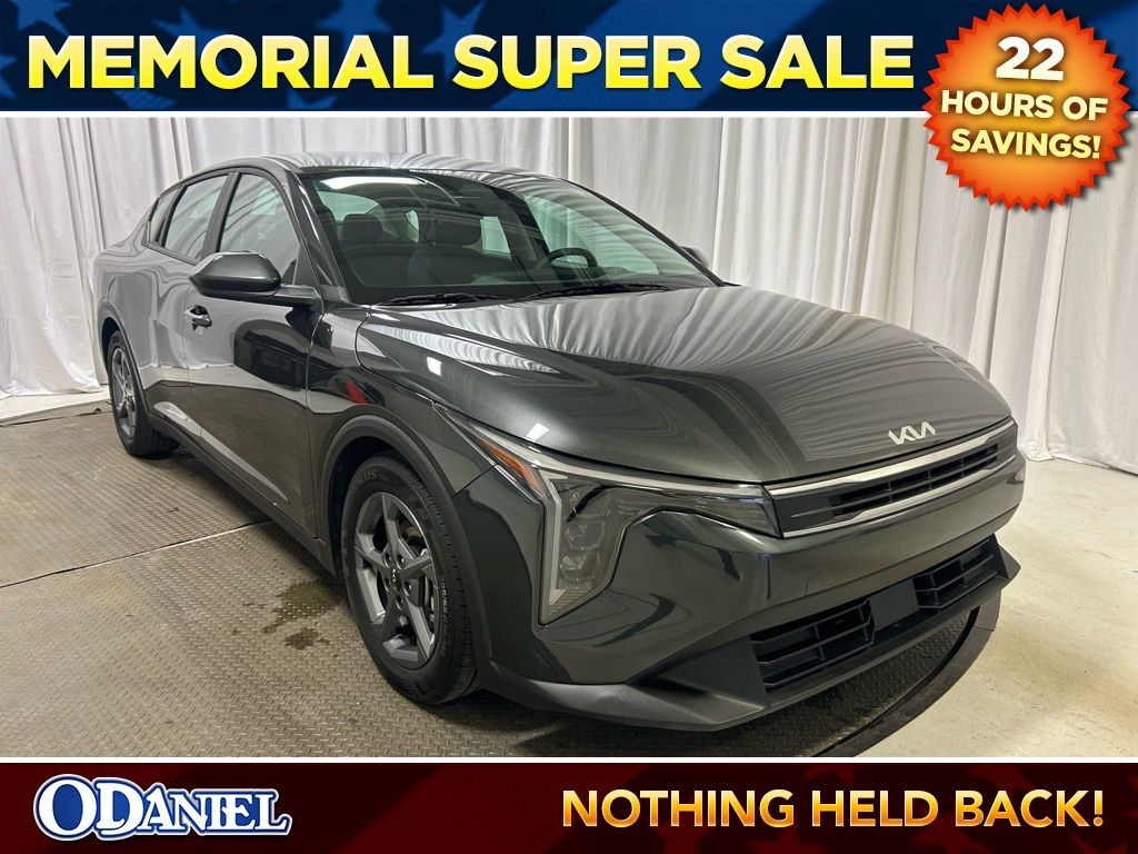 Interstellar Gray 2025 Kia K4 LXS FWD Sedan Front-Wheel Drive Continuously Variable Transmission