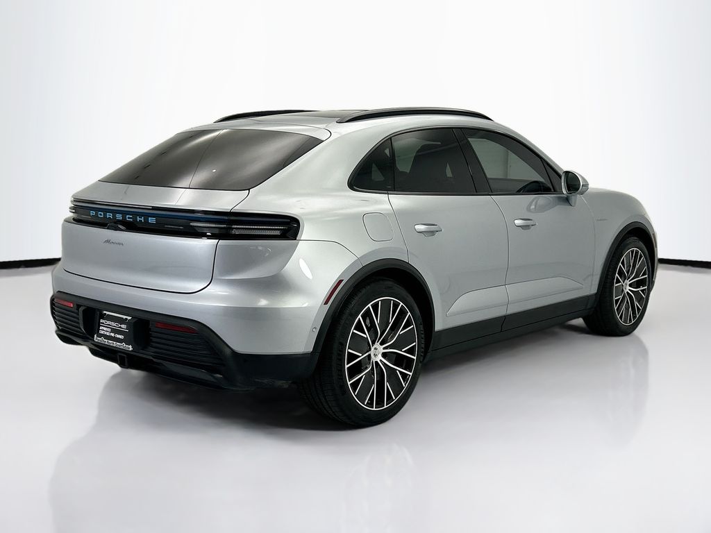 Thumbnail: 2025 Porsche Macan - 7