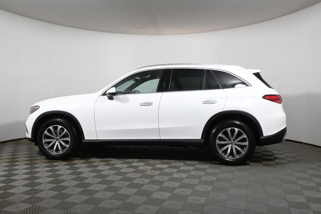 Thumbnail: 2026 Mercedes-Benz GLC - 2