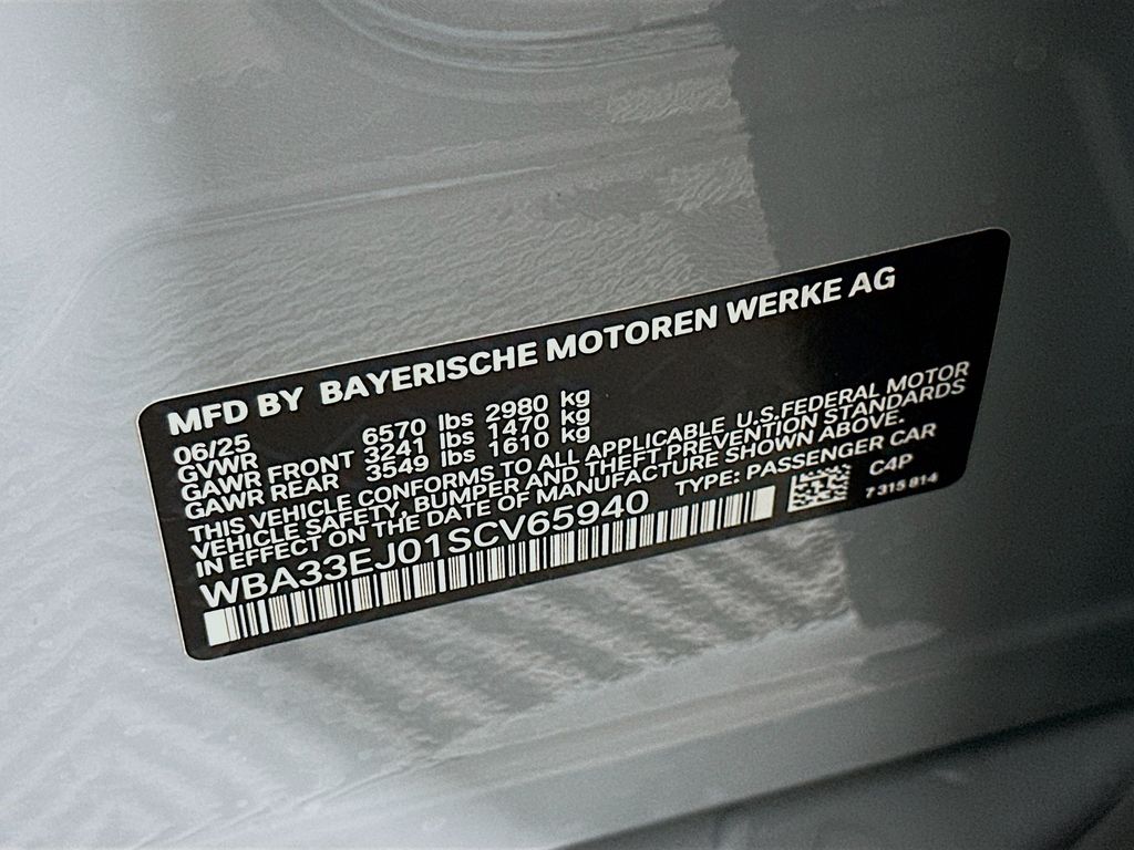 Thumbnail: 2025 BMW 7 Series - 24