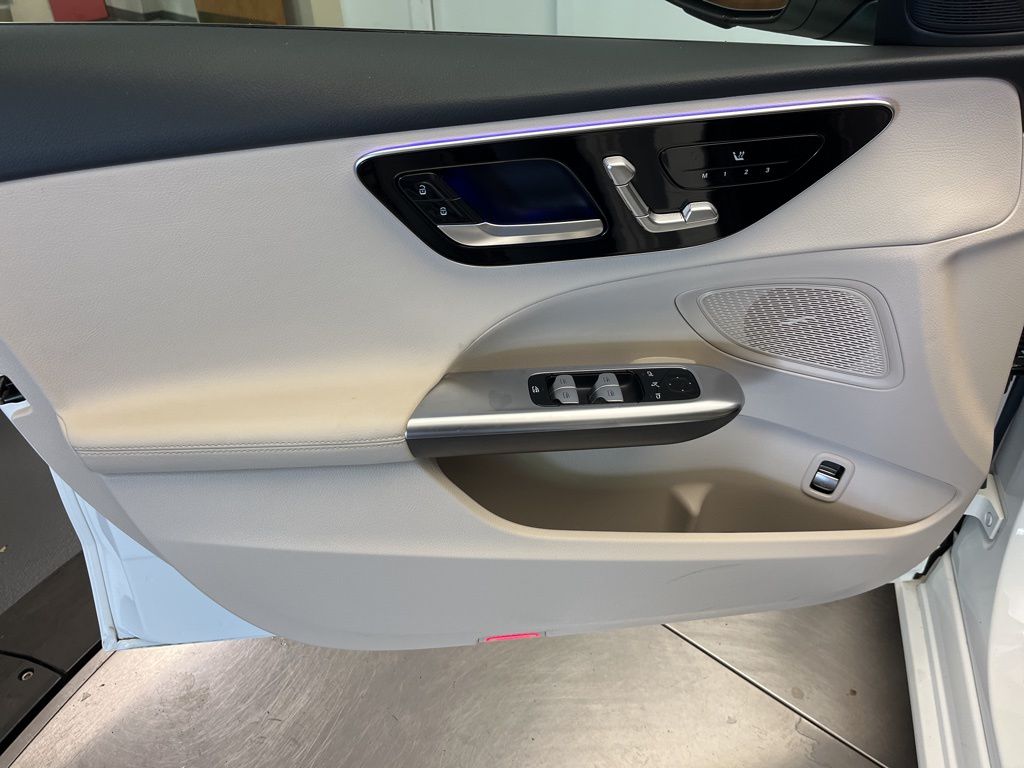 Thumbnail: 2025 Mercedes-Benz C-Class - 11