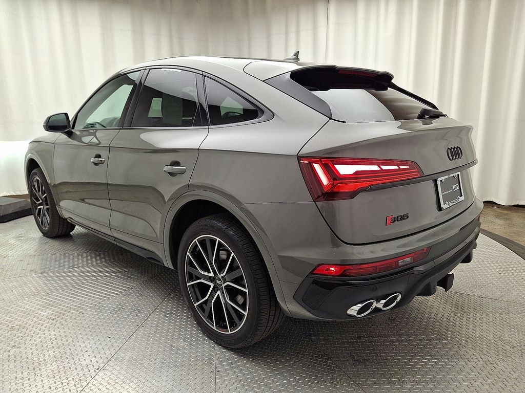 Thumbnail: 2023 Audi SQ5 - 6