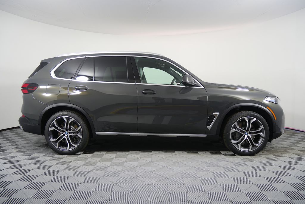 Thumbnail: 2026 BMW X5 - 2
