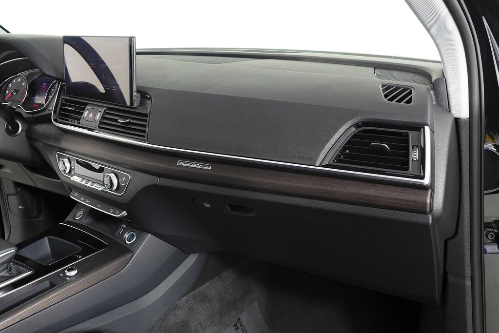 Thumbnail: 2023 Audi Q5 - 14