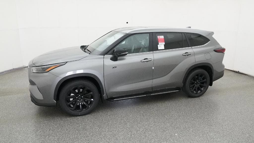 Thumbnail: 2025 Toyota Highlander - 12