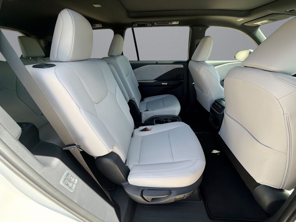 Thumbnail: 2026 Lexus TX - 17