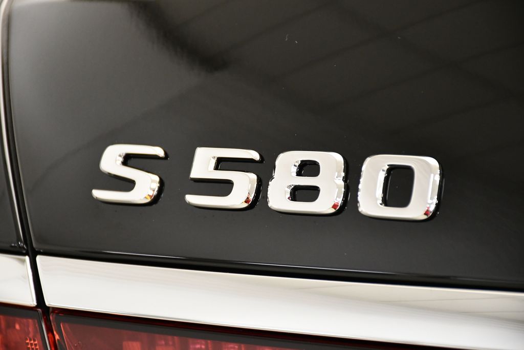 Thumbnail: 2025 Mercedes-Benz S-Class - 9