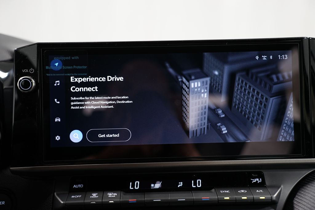 2025 Toyota Camry SE 18