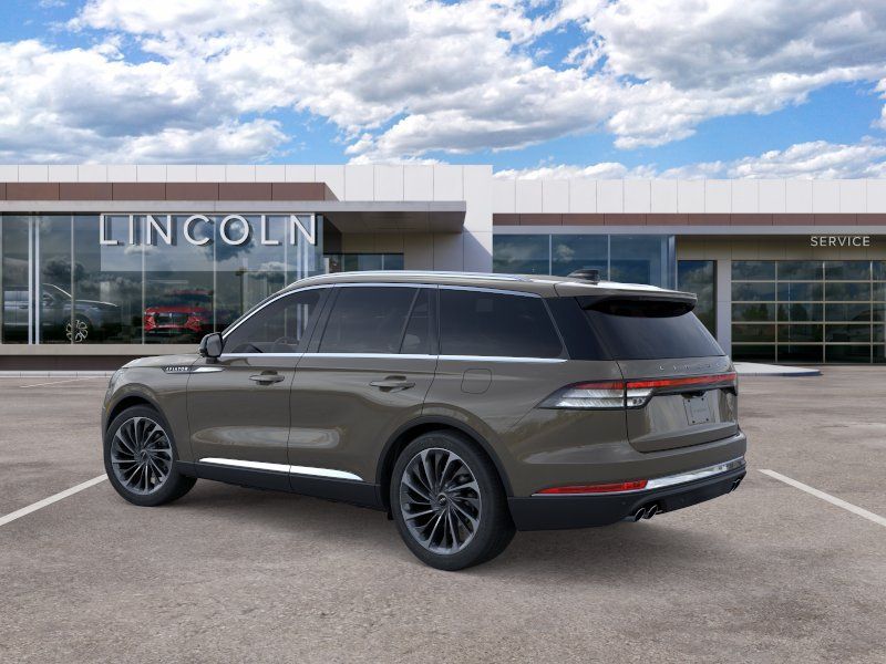 Thumbnail: 2026 Lincoln Aviator - 4