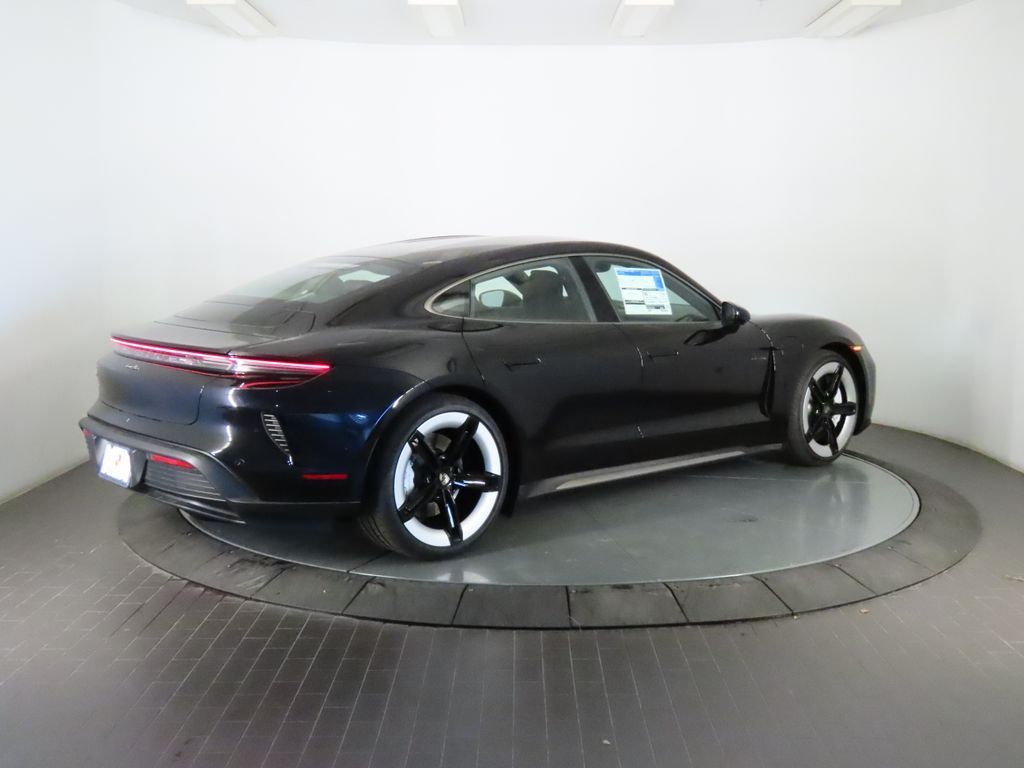 Thumbnail: 2026 Porsche Taycan - 7