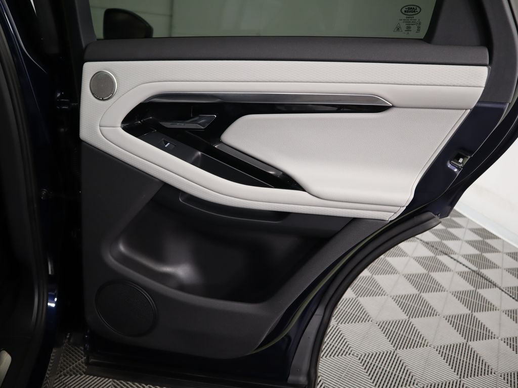 2023 Land Rover Range Rover Evoque Dynamic 28
