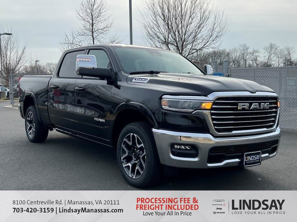 Diamond Black Crystal Pearlcoat 2026 RAM 1500 Laramie Crew Cab 4WD Pickup Truck Four-Wheel Drive 8-Speed Automatic