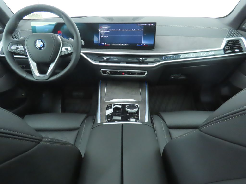 Thumbnail: 2026 BMW X5 - 13