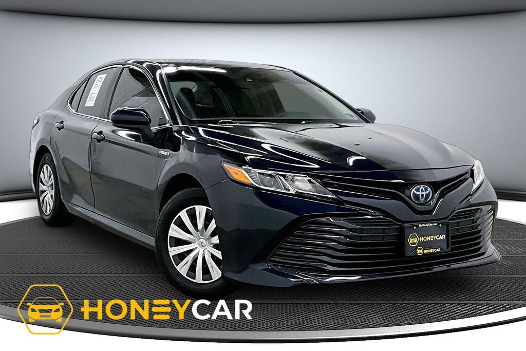 2019 Toyota Camry Hybrid LE FWD