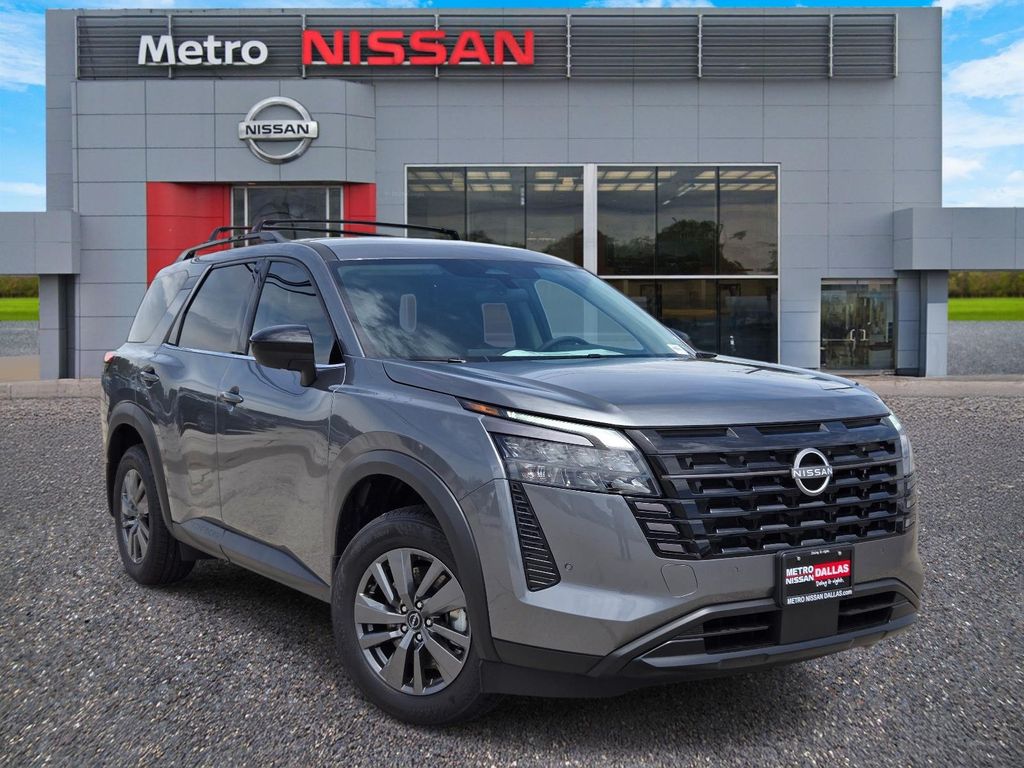 2026 Nissan Pathfinder SV