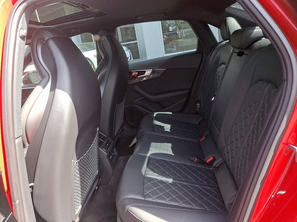 2022 Audi S4 Premium Plus 10