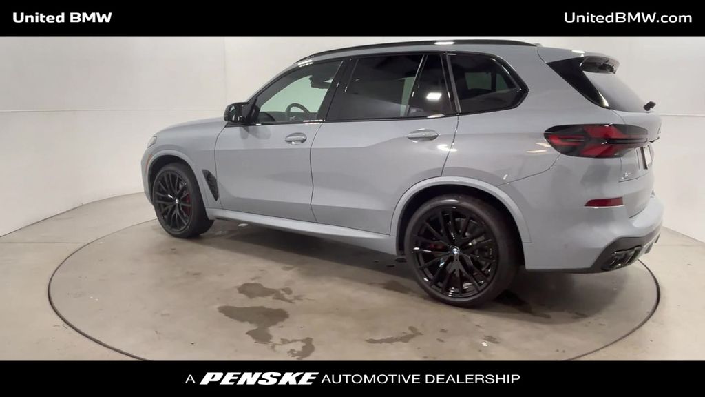 2025 BMW X5 M60i 6