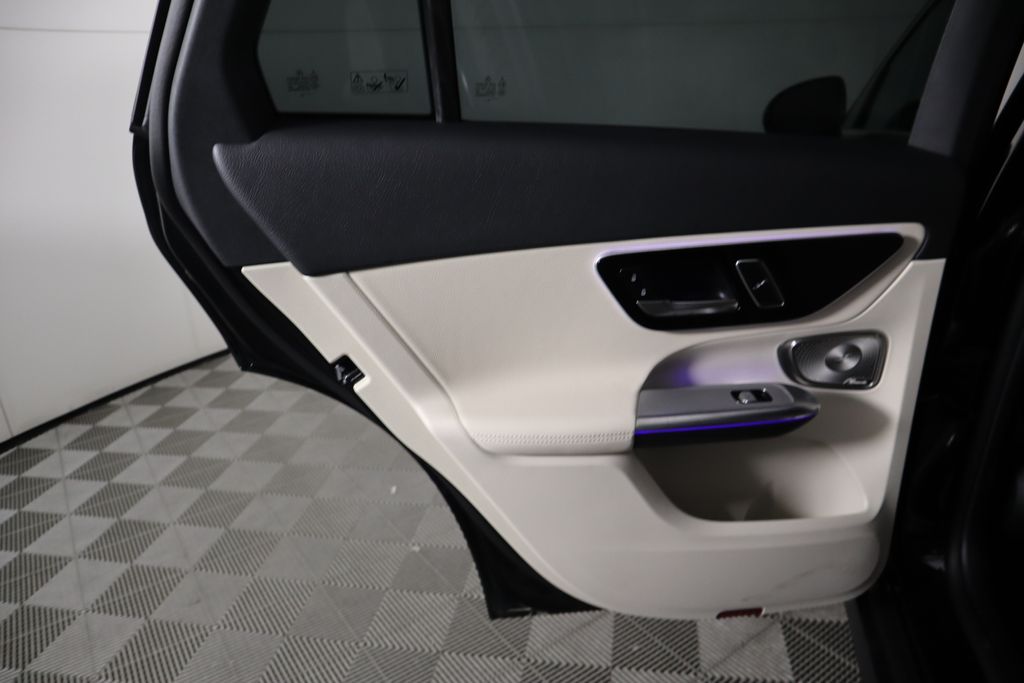 2025 Mercedes-Benz GLC 350 28
