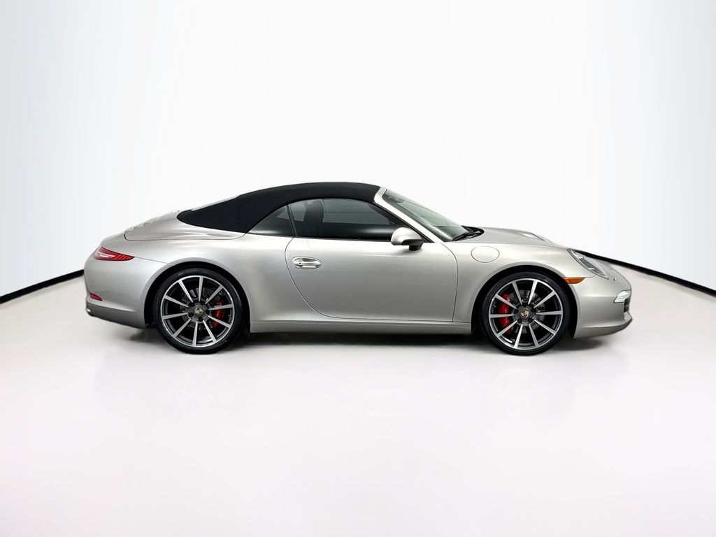 Thumbnail: 2013 Porsche 911 - 18