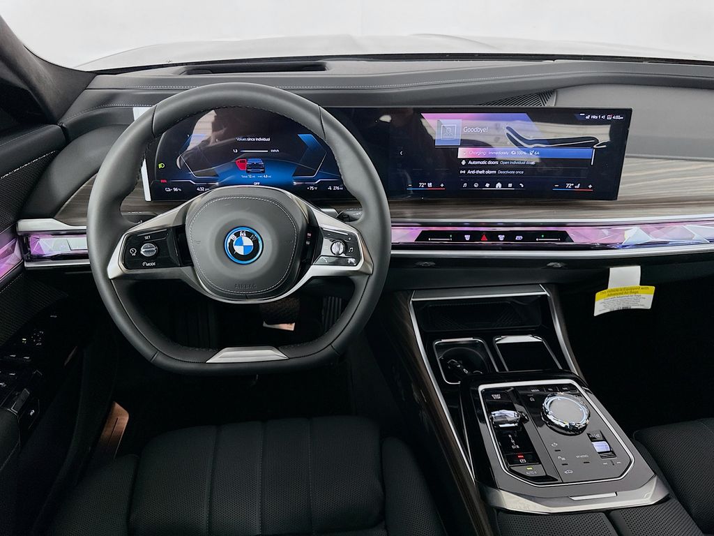 Thumbnail: 2025 BMW i7 - 19
